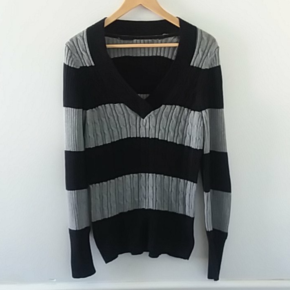NWOT Women's striped knit sweater